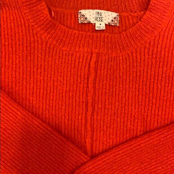 Pink Rose red sweater - Picture 2 of 2